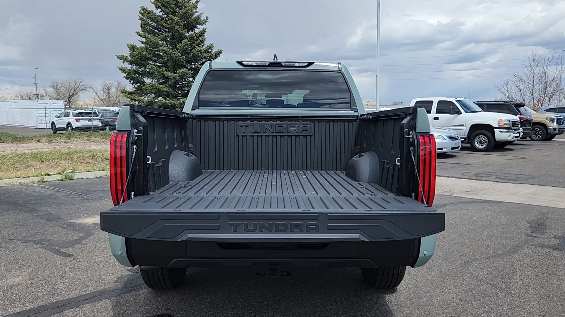Used 2024 Toyota Tundra SR5 w/ SR5 Convenience Package AWD/4WD image 18