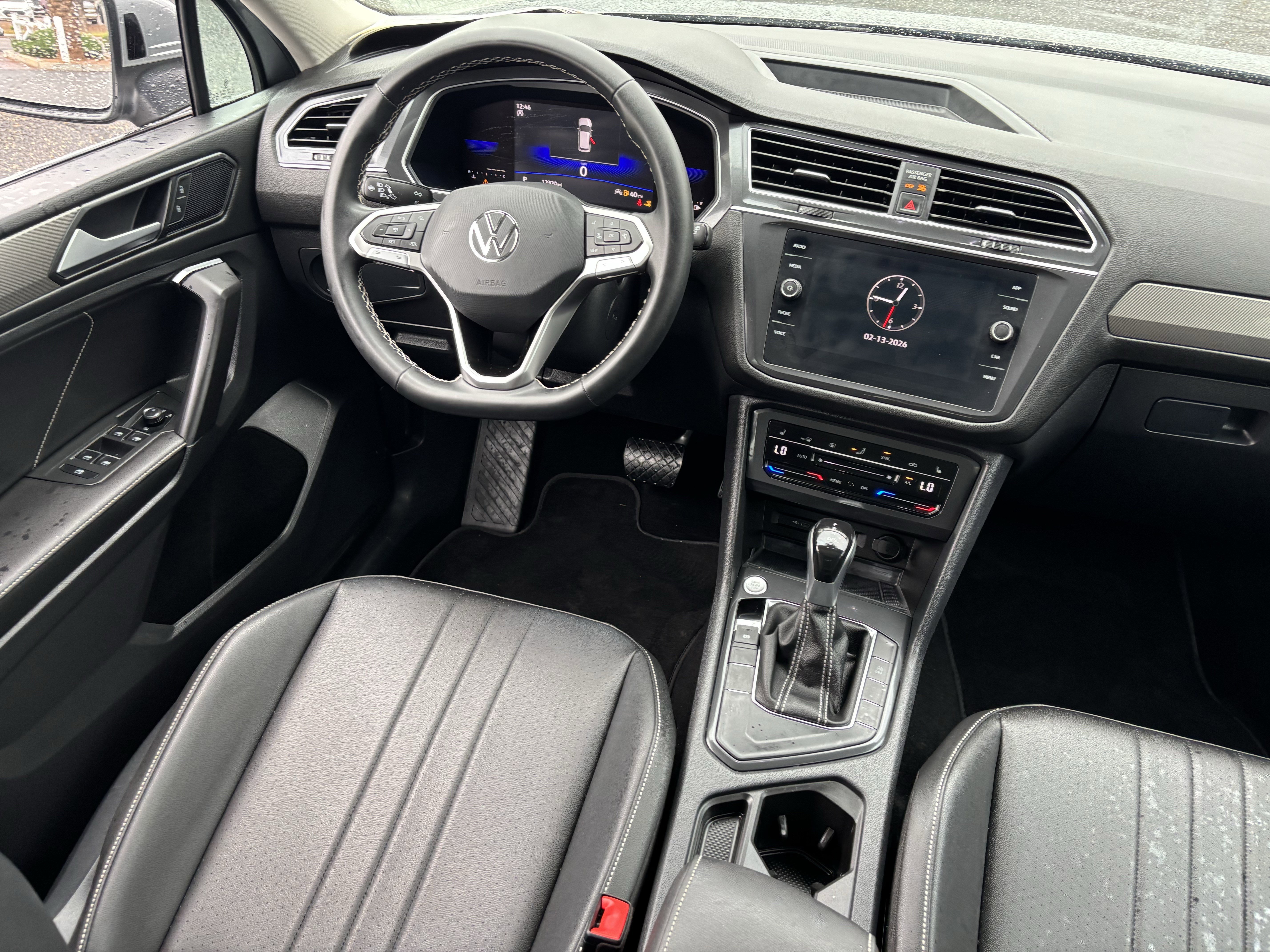 Certified 2023 Volkswagen Tiguan SE w/ Panoramic Sunroof Package image 10