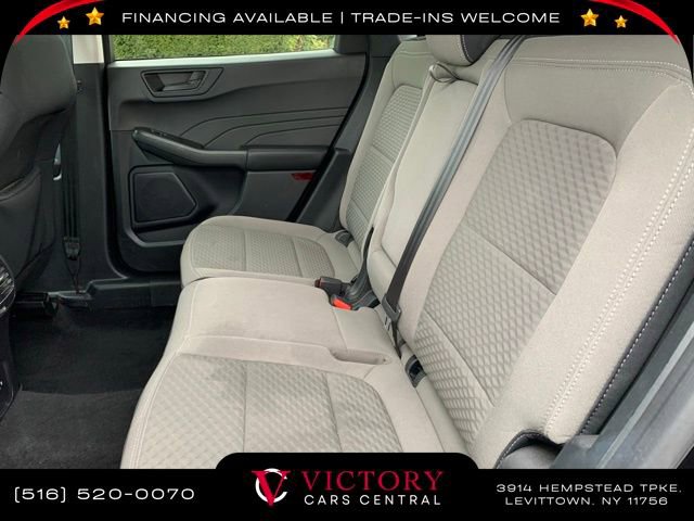Used 2022 Ford Escape SE w/ SE Sport Appearance Package image 15