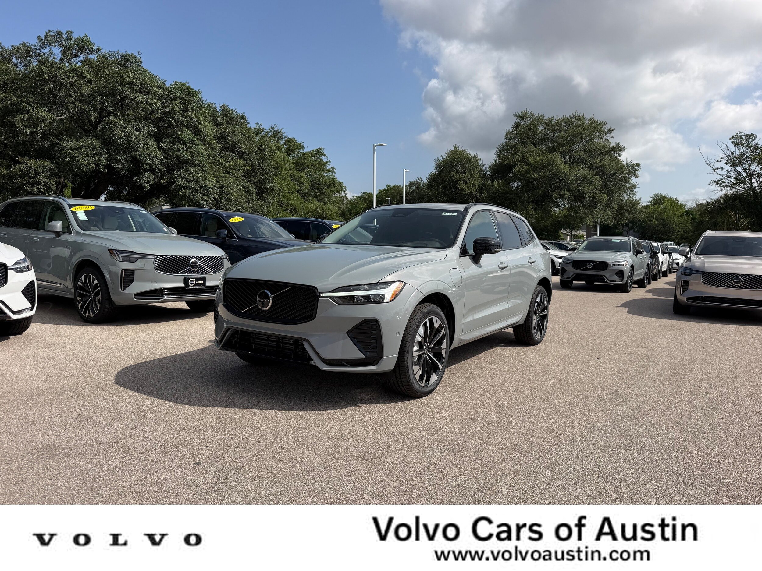 New 2026 Volvo XC60 T8 Plus AWD/4WD image 1