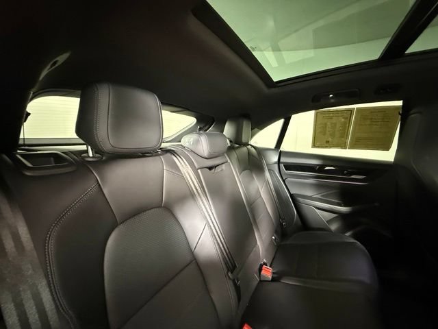 Used 2025 Porsche Macan 4S Electric AWD/4WD image 29