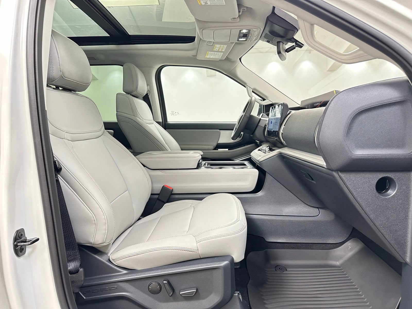 New 2025 Ford Expedition Max Active AWD/4WD image 17