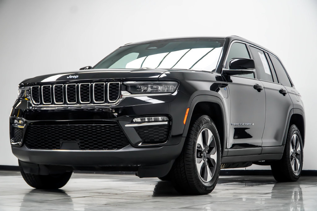 Used 2024 Jeep Grand Cherokee Limited 4xe AWD/4WD image 13