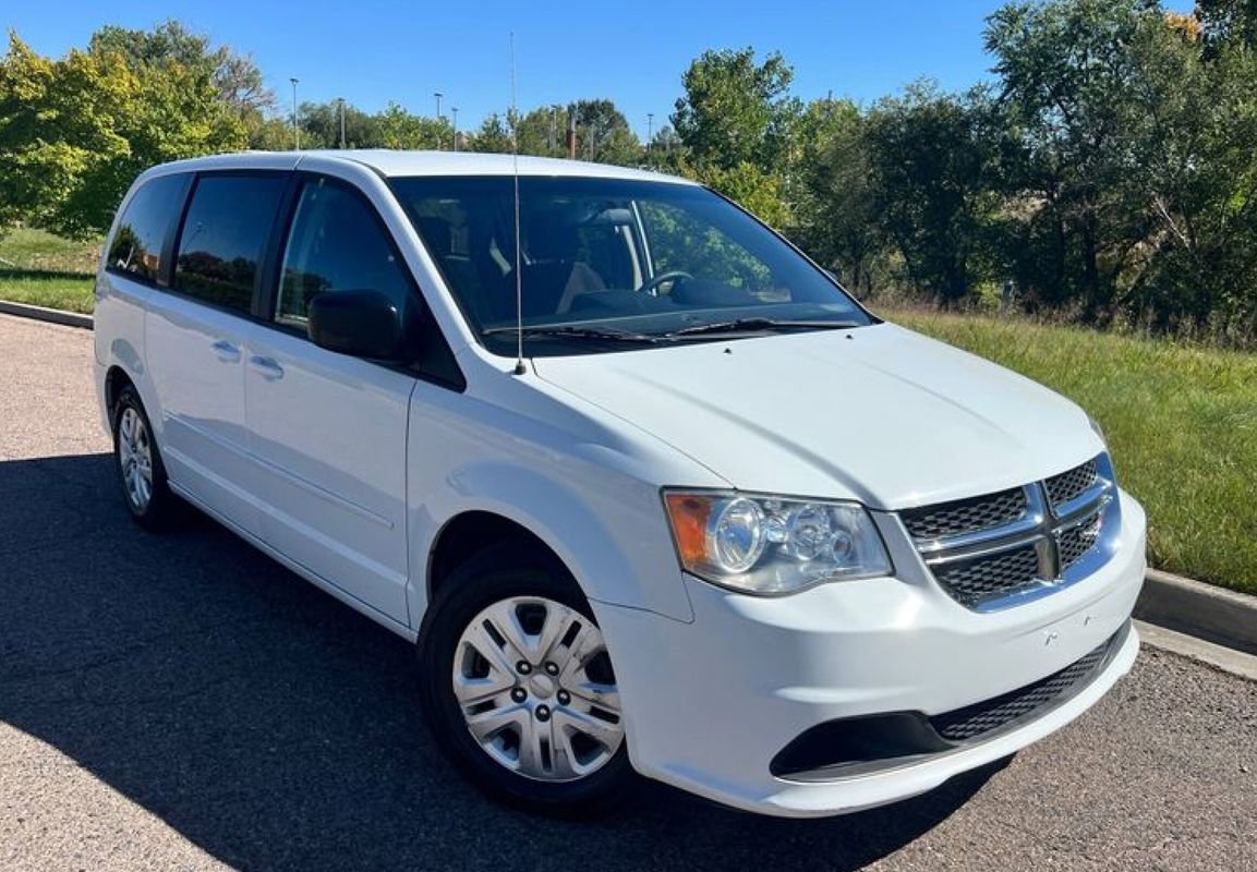Used 2014 Dodge Grand Caravan SE w/ Quick Order Package 29E SE image 1