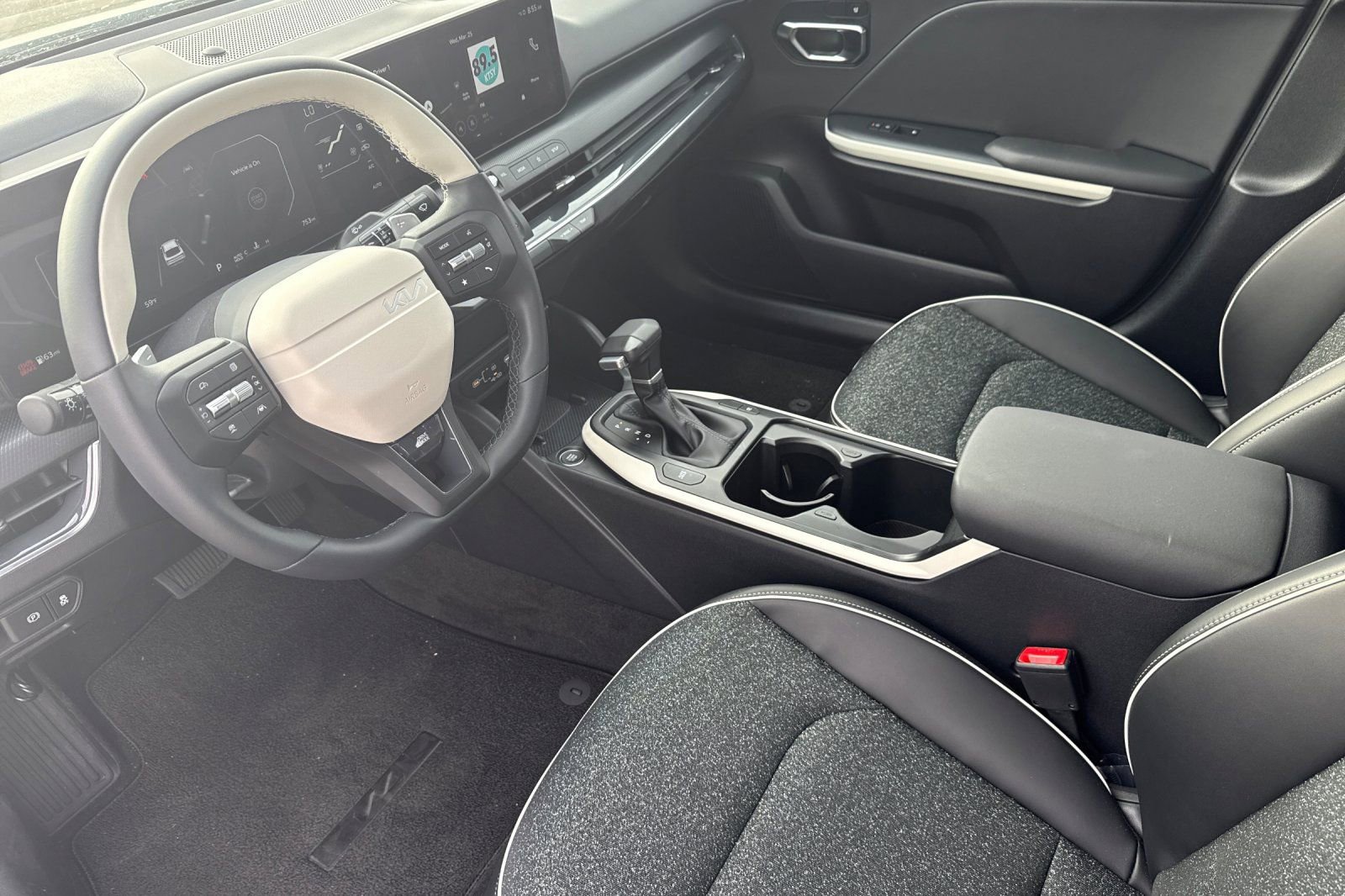 Used 2025 Kia K4 GT-Line FWD image 7