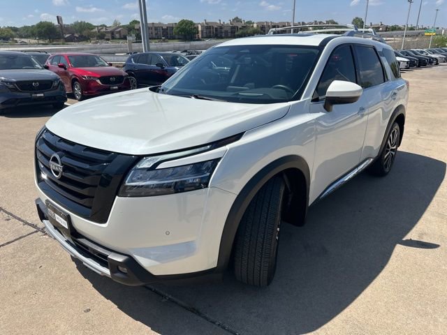 Used 2024 Nissan Pathfinder Platinum w/ Black Appearance Package image 3