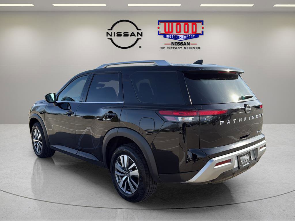 Certified 2025 Nissan Pathfinder SL image 4