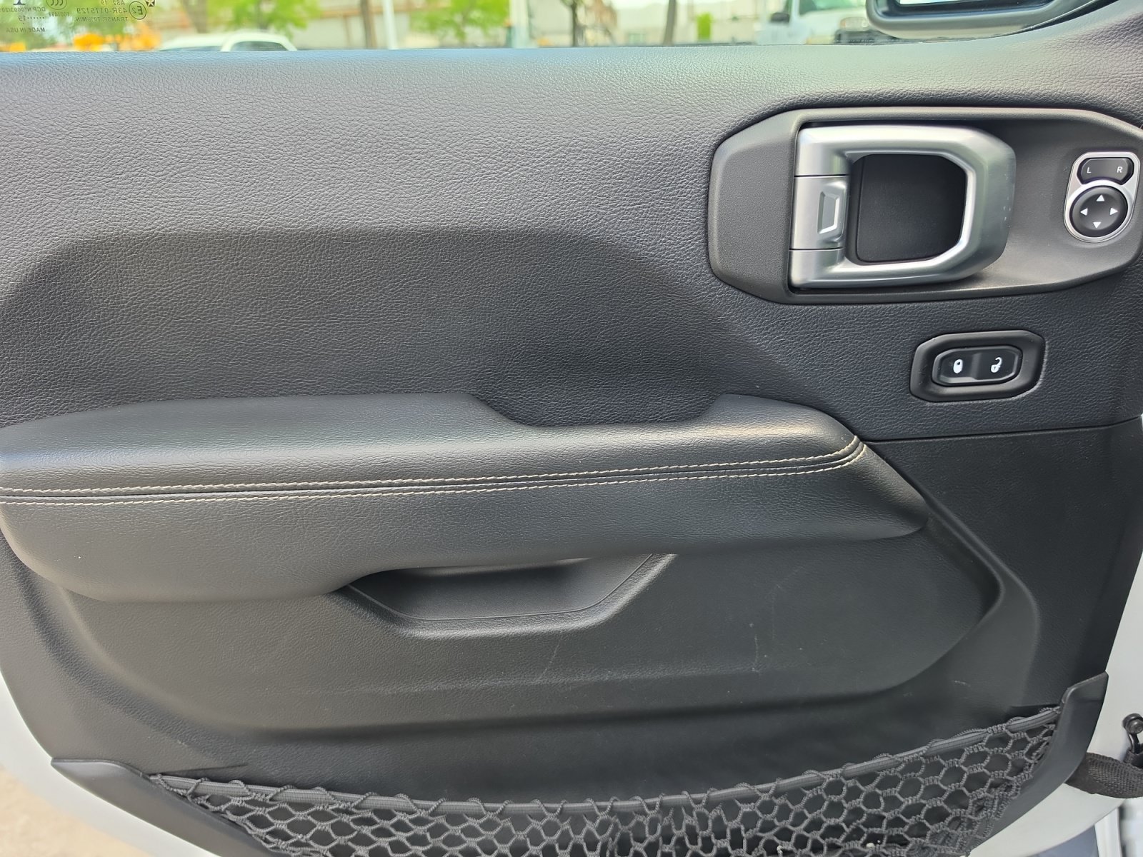 Used 2019 Jeep Wrangler Unlimited Sahara AWD/4WD image 15