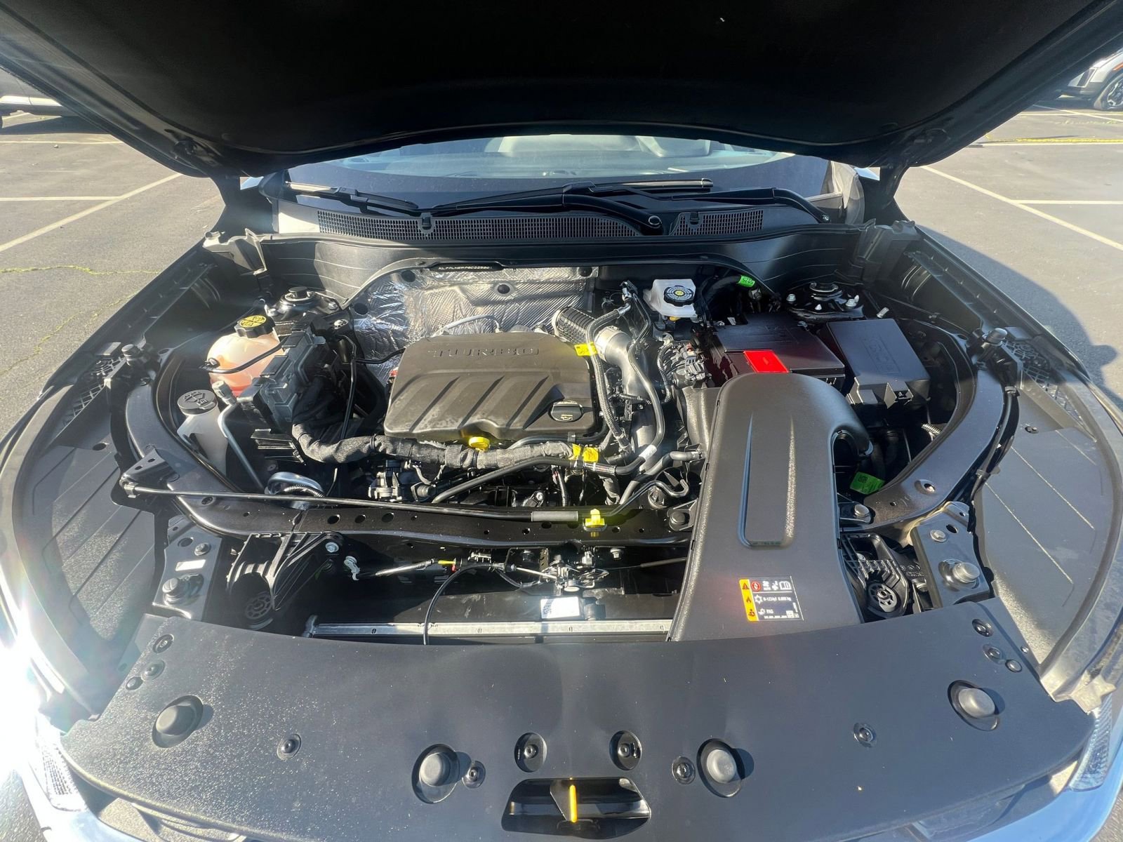 Used 2025 Chevrolet Trax LT image 32