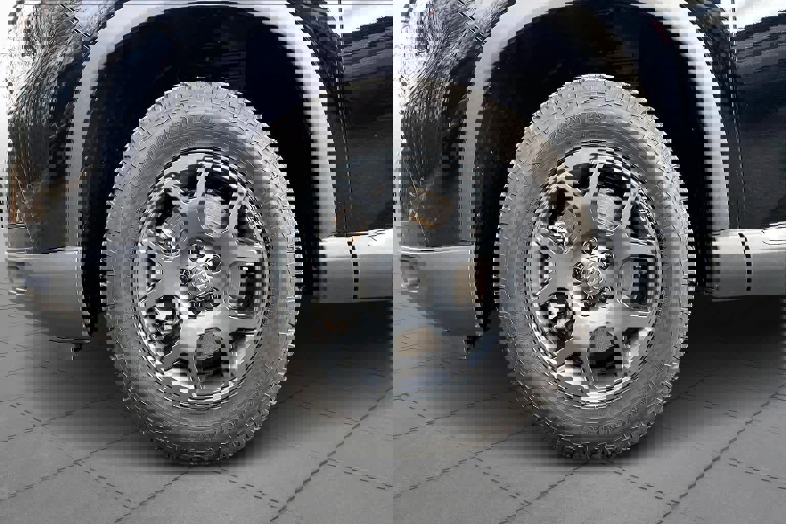 Used 2025 Honda Pilot TrailSport image 11