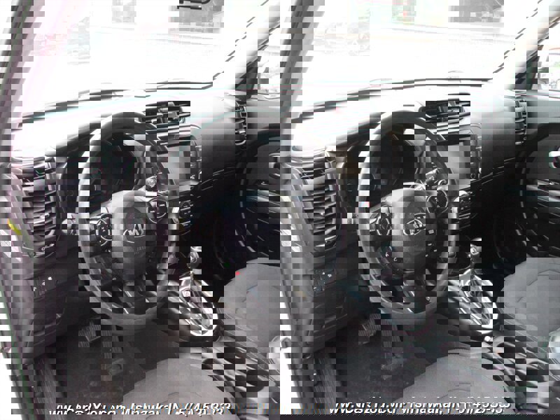 Used 2019 Kia Soul + image 9