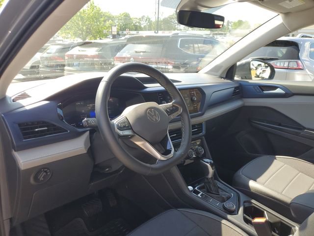 Used 2024 Volkswagen Taos SE image 18