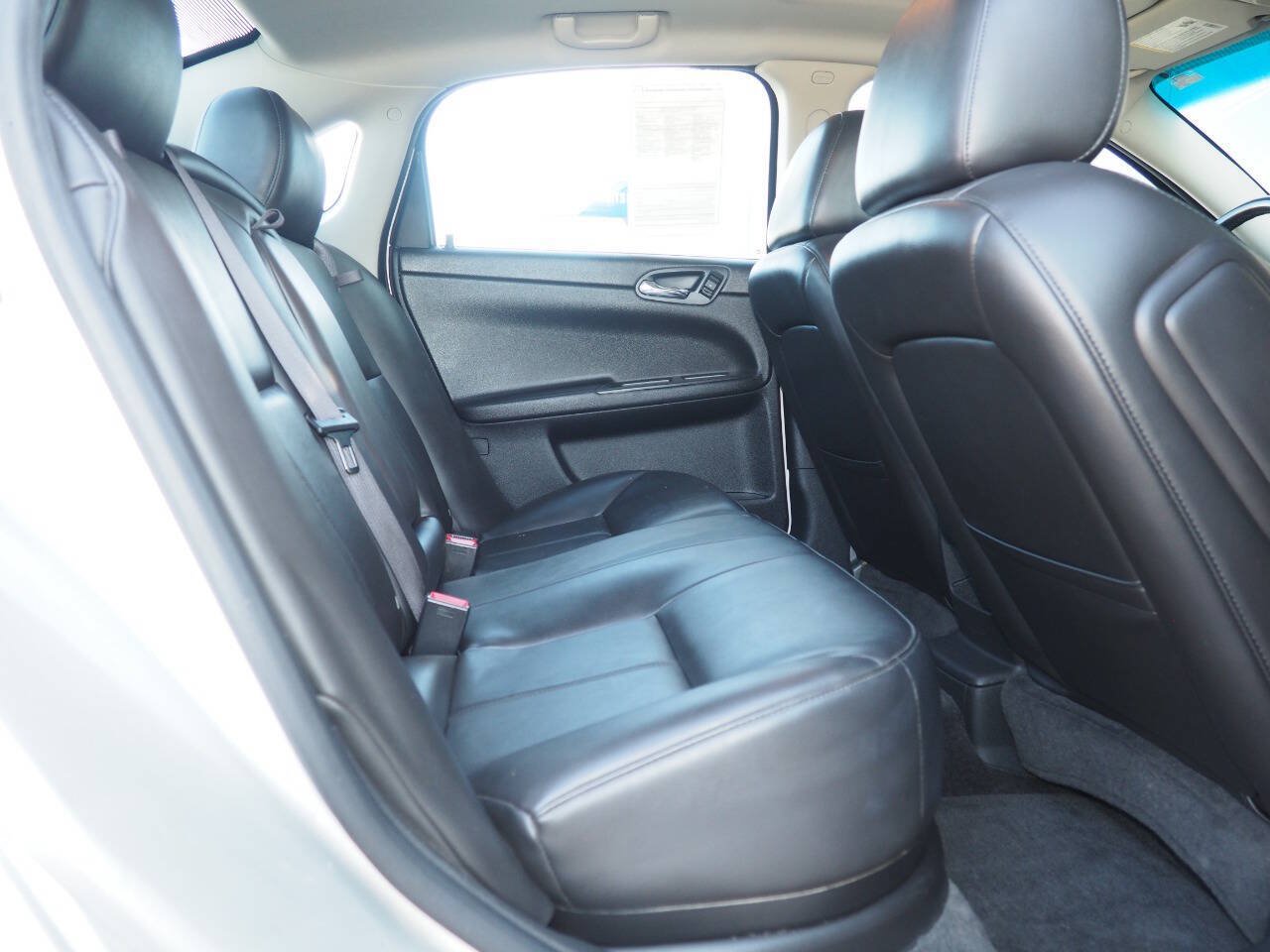Used 2013 Chevrolet Impala LTZ FWD image 12