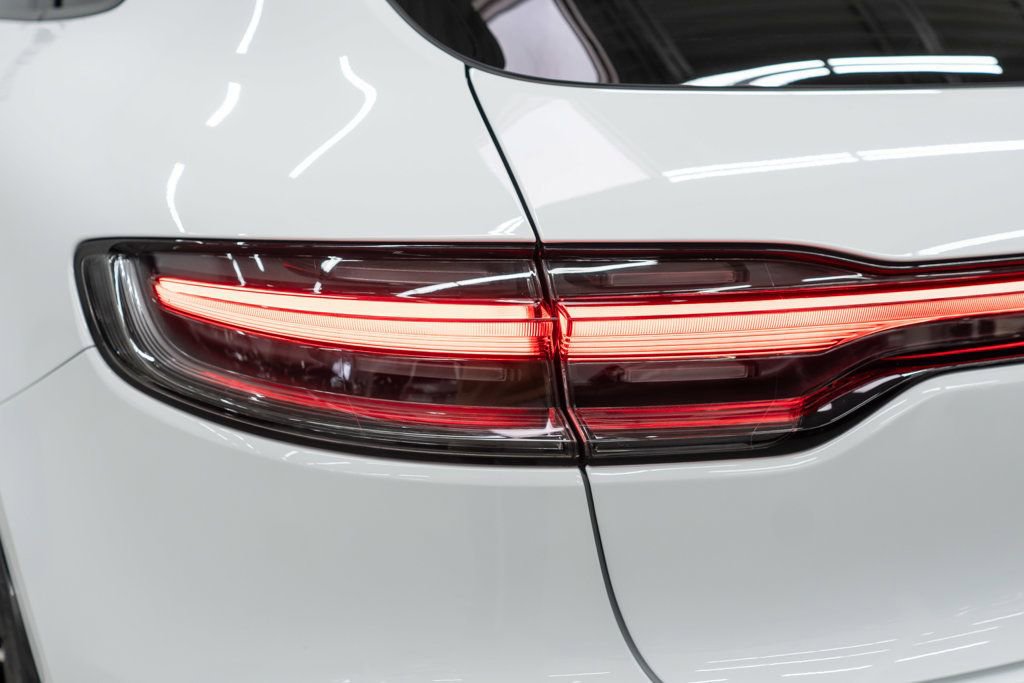 Used 2023 Porsche Macan image 39