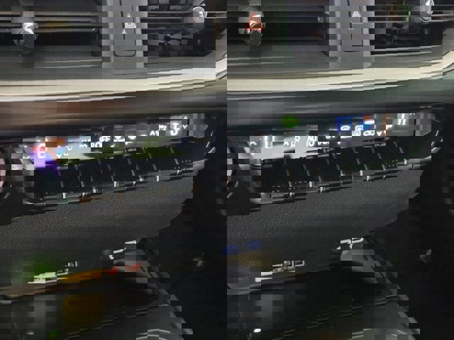 Certified 2025 Lexus UX 300h FWD w/ Accessory Package (Z1) image 35