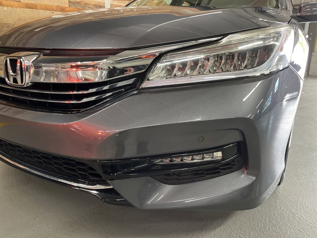 Used 2017 Honda Accord Touring image 52