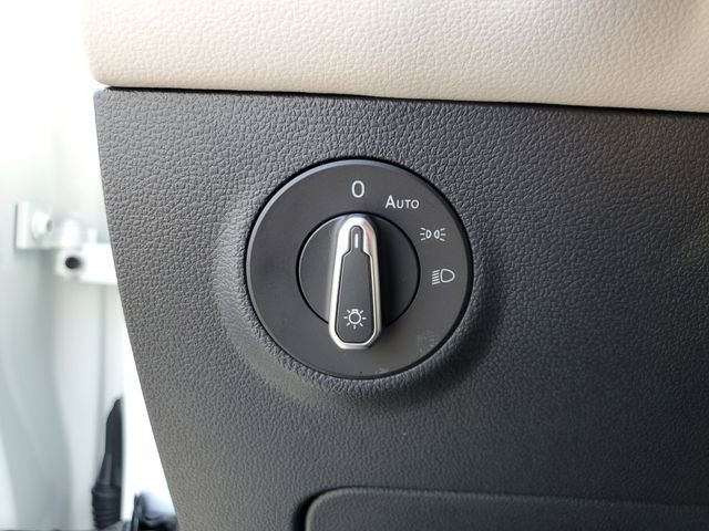 Certified 2025 Volkswagen Taos S image 28