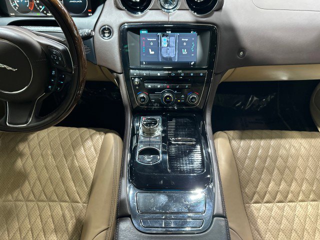 Used 2017 Jaguar XJ L Portfolio RWD image 59