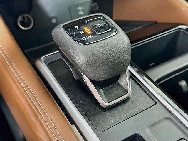 Used 2023 Nissan Pathfinder Platinum AWD/4WD image 19