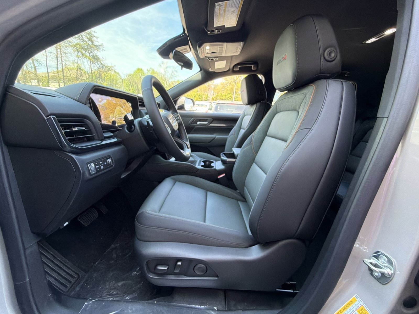 New 2026 GMC Terrain AT4 AWD/4WD image 13