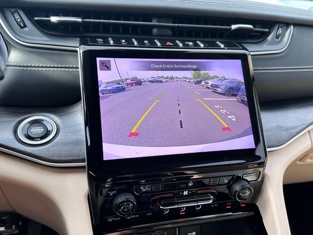 Used 2022 Jeep Grand Cherokee L Limited AWD/4WD image 27