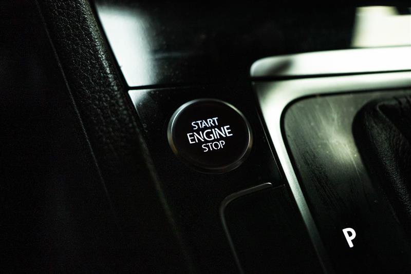 Used 2018 Volkswagen Golf SEL image 18