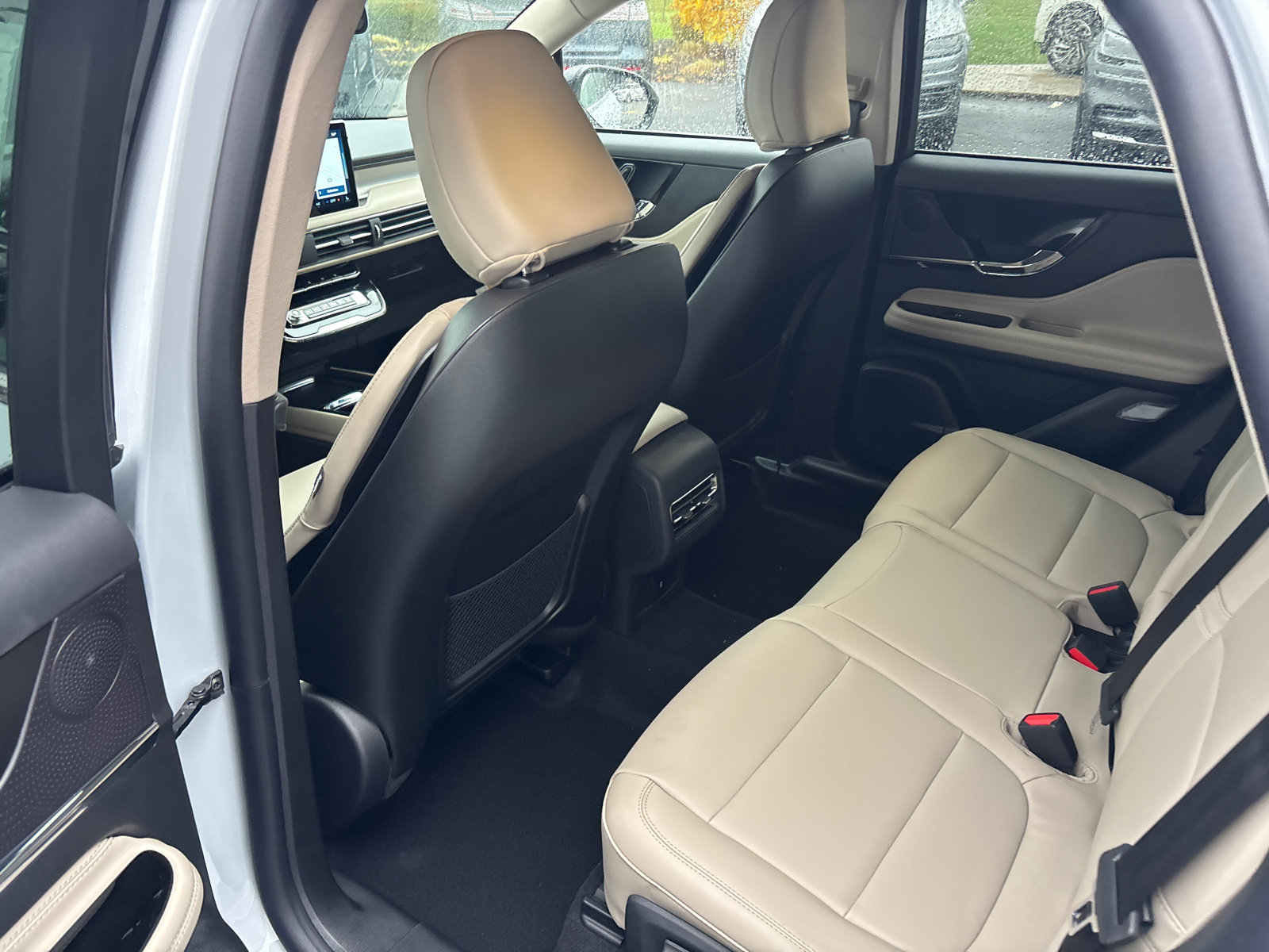 New 2026 Lincoln Corsair Premiere image 27