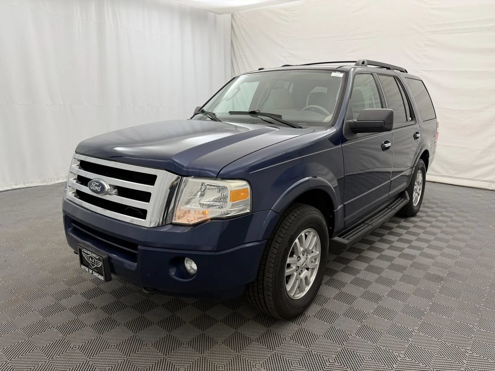 Used 2011 Ford Expedition XLT AWD/4WD image 2