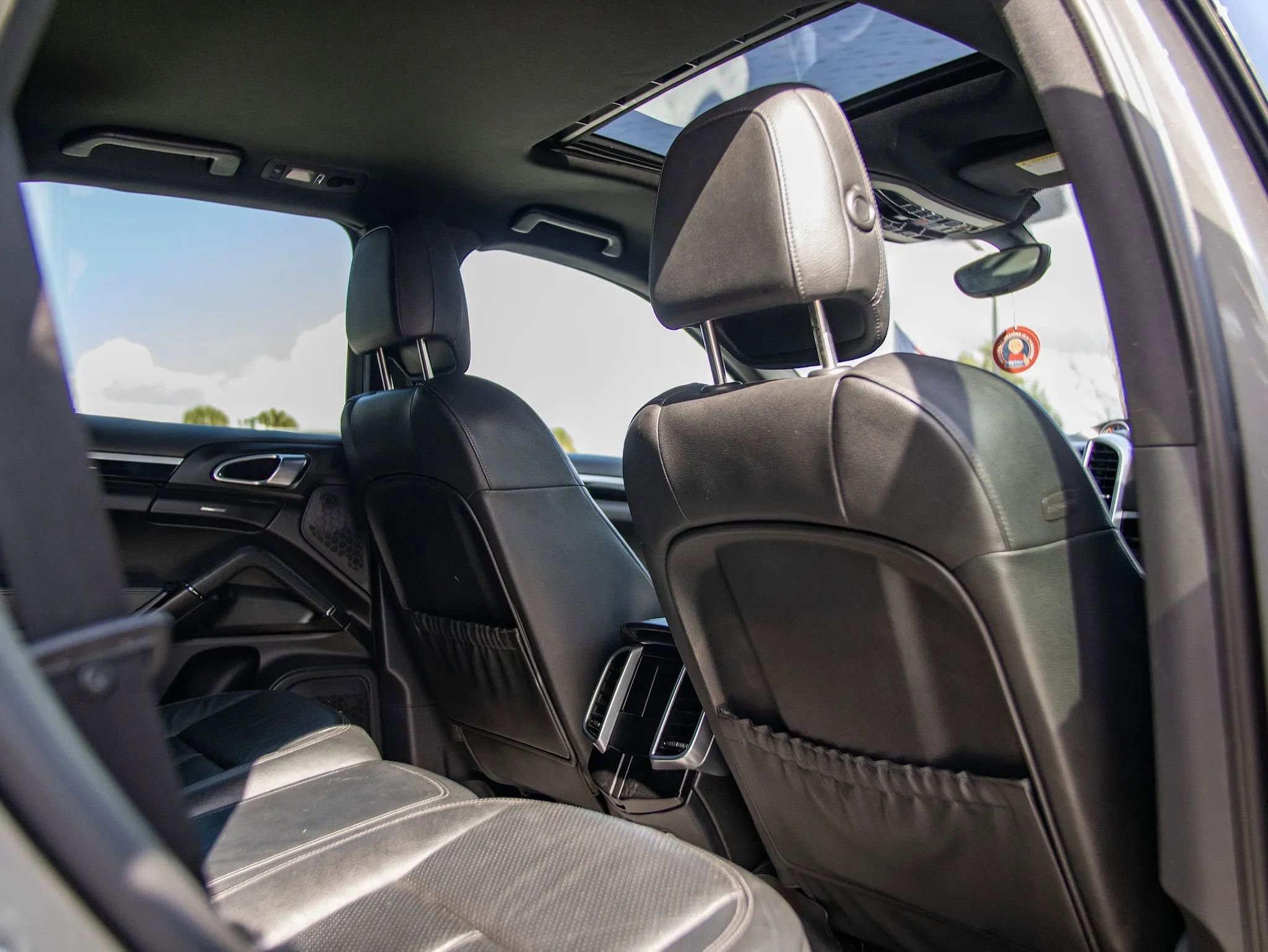 Used 2014 Porsche Cayenne AWD/4WD image 26