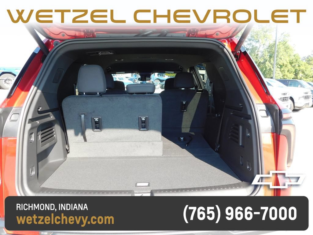 New 2027 Chevrolet Traverse LT FWD image 23
