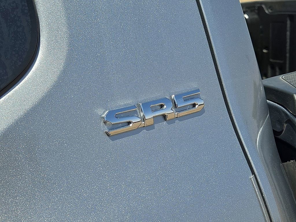 Used 2024 Toyota Tacoma SR5 AWD/4WD image 12