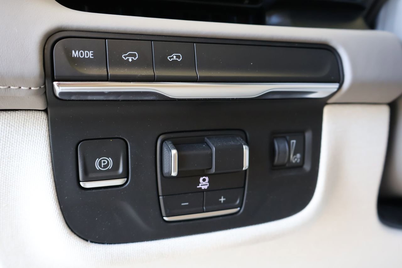 Certified 2023 Cadillac Escalade Premium Luxury Platinum RWD image 22
