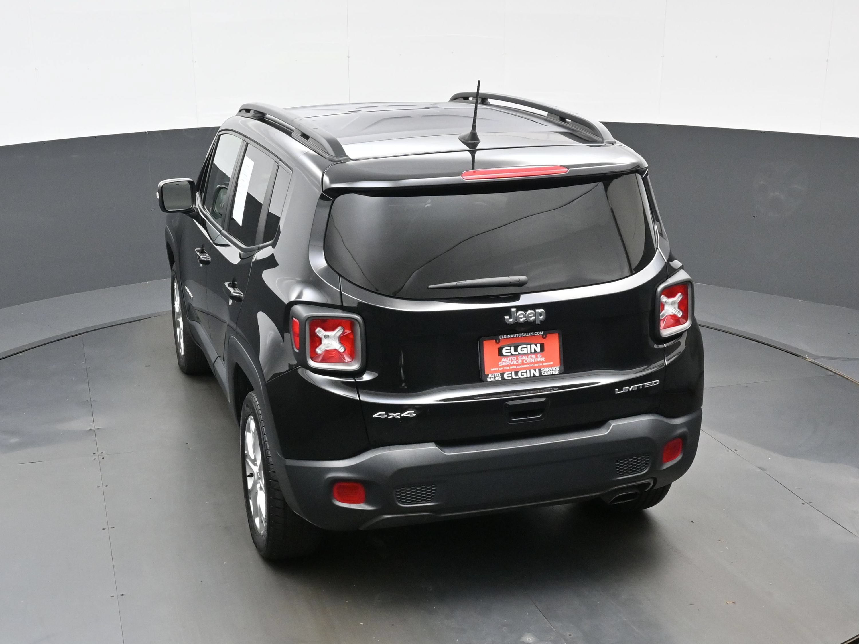 Used 2019 Jeep Renegade Limited w/ UConnect 8.4 Nav Group AWD/4WD image 37
