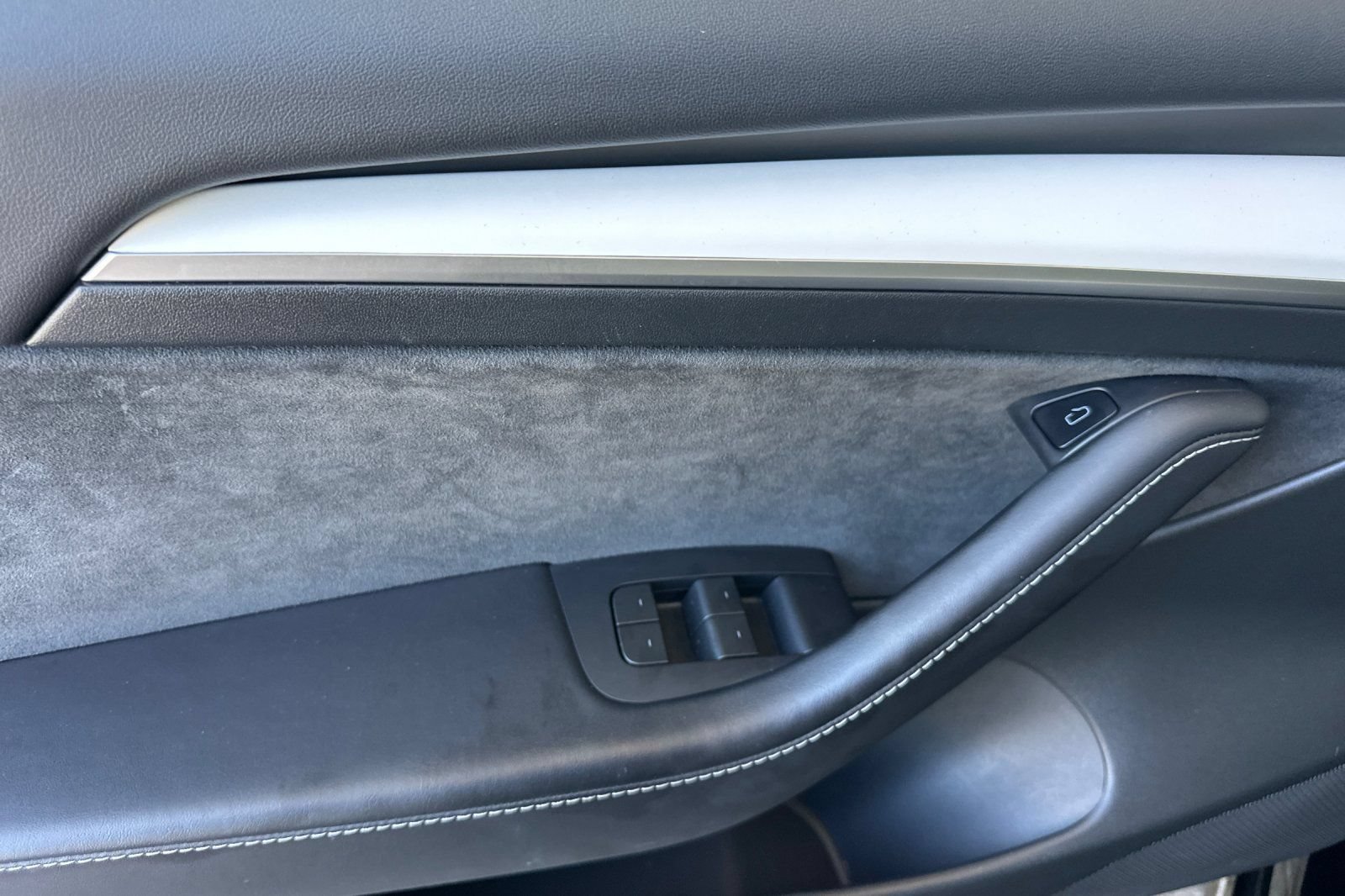 Used 2023 Tesla Model 3 Standard Range RWD image 11