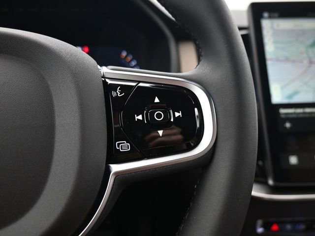 New 2026 Volvo XC90 B6 Plus w/ Protection Package Premier image 25