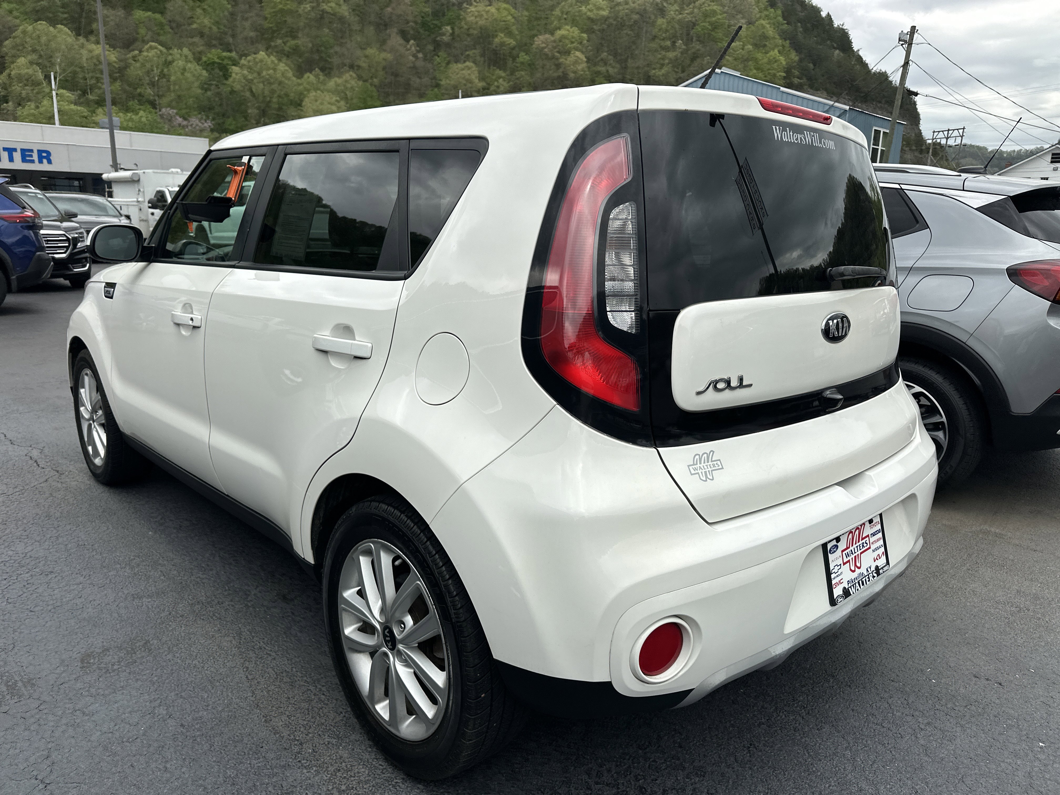 Used 2019 Kia Soul + FWD image 5