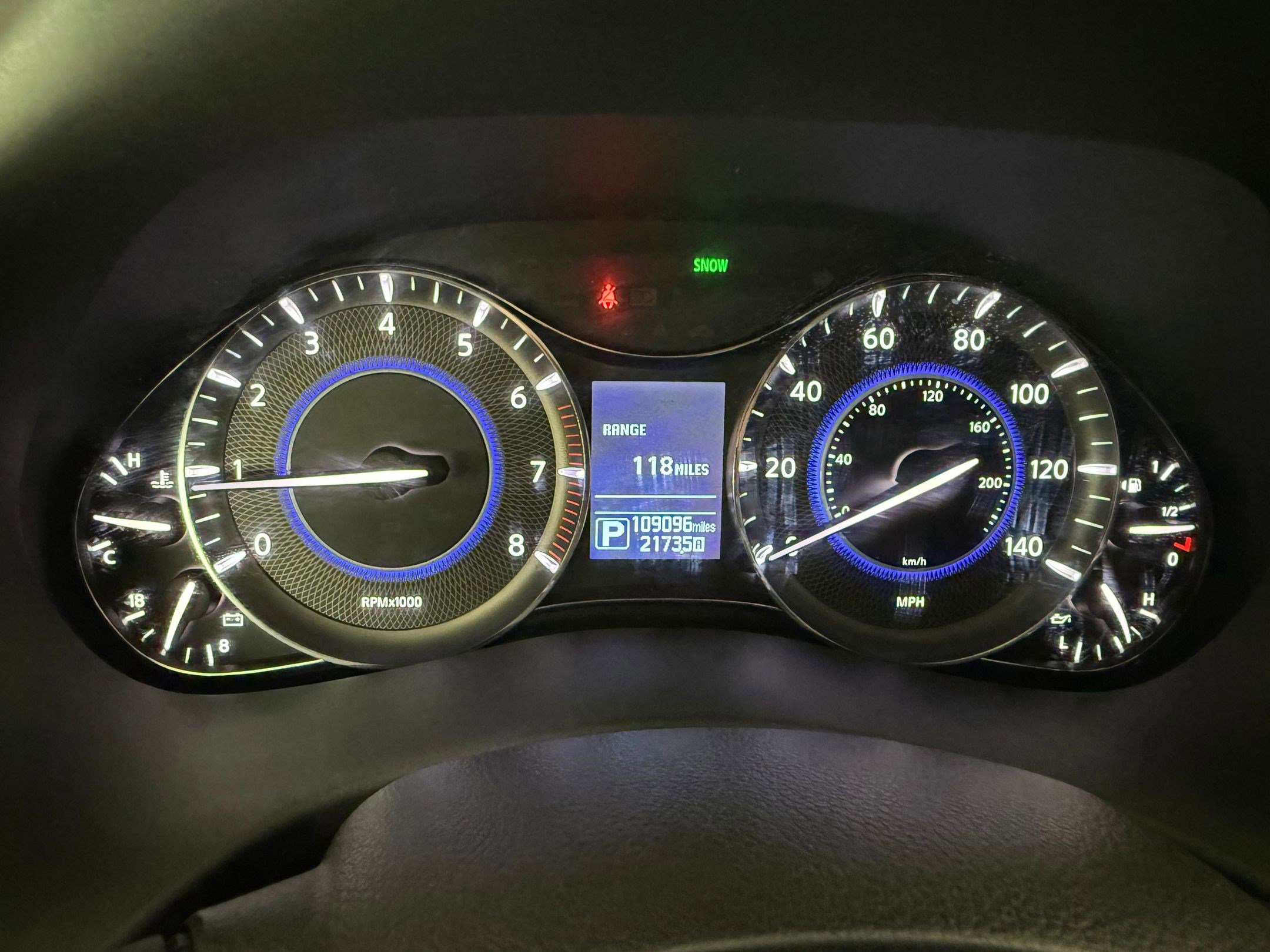 Used 2015 INFINITI QX80 2WD w/ Deluxe Technology Package image 21