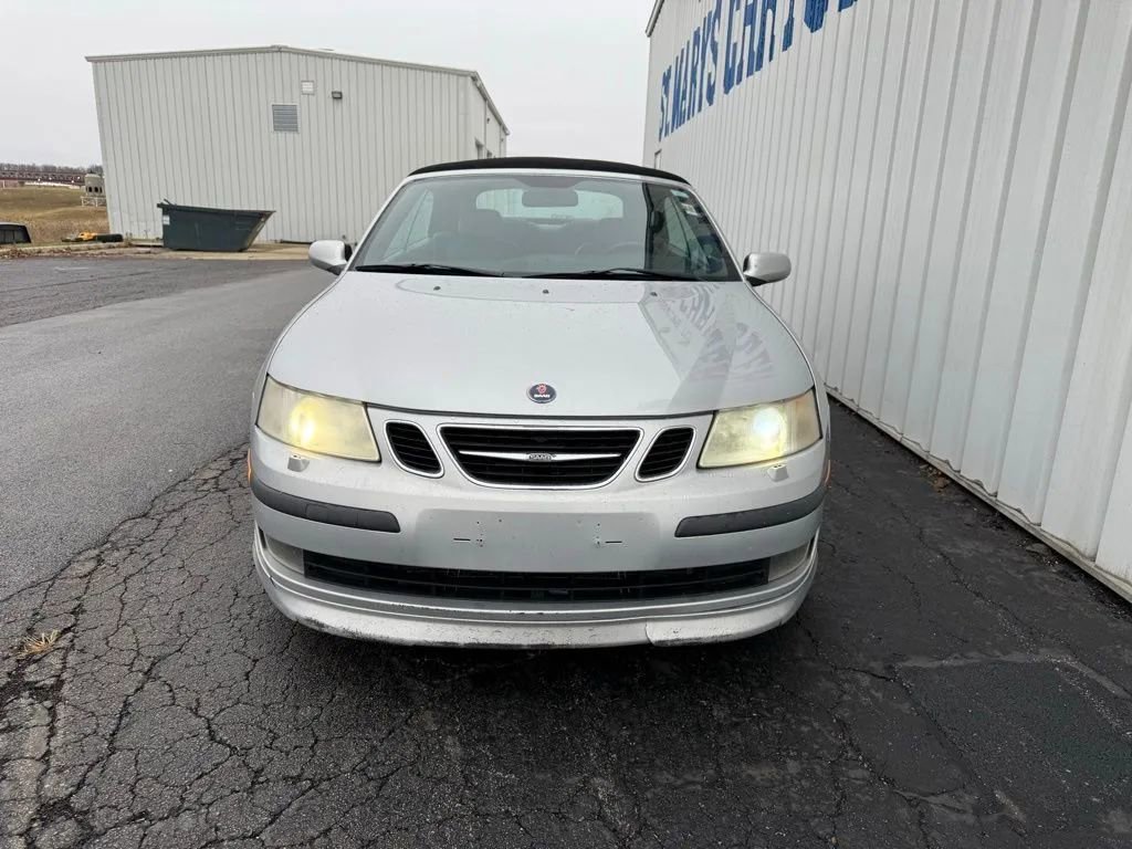 Used 2004 Saab 9-3 Aero image 2