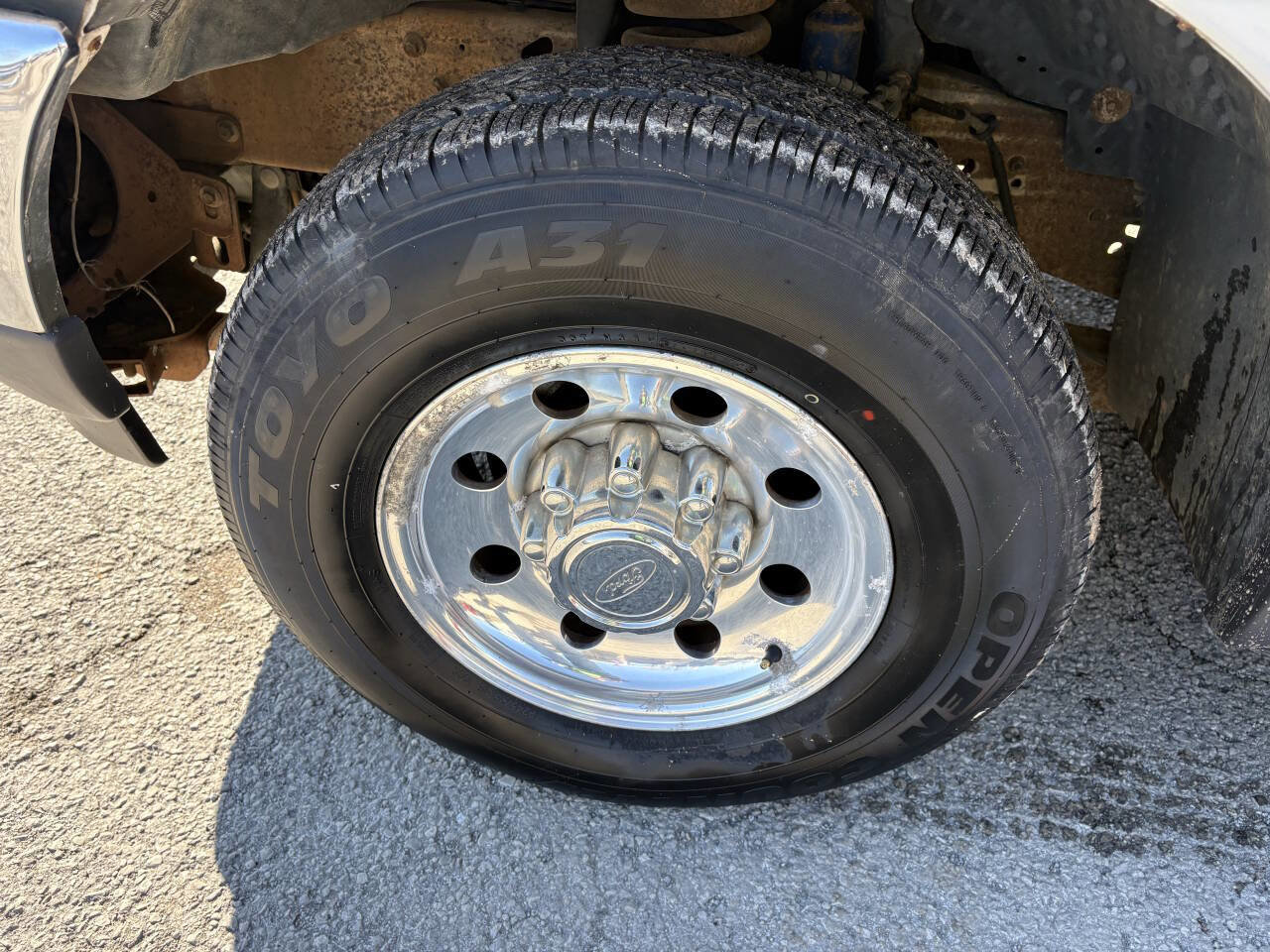 Used 2002 Ford Excursion XLT image 8