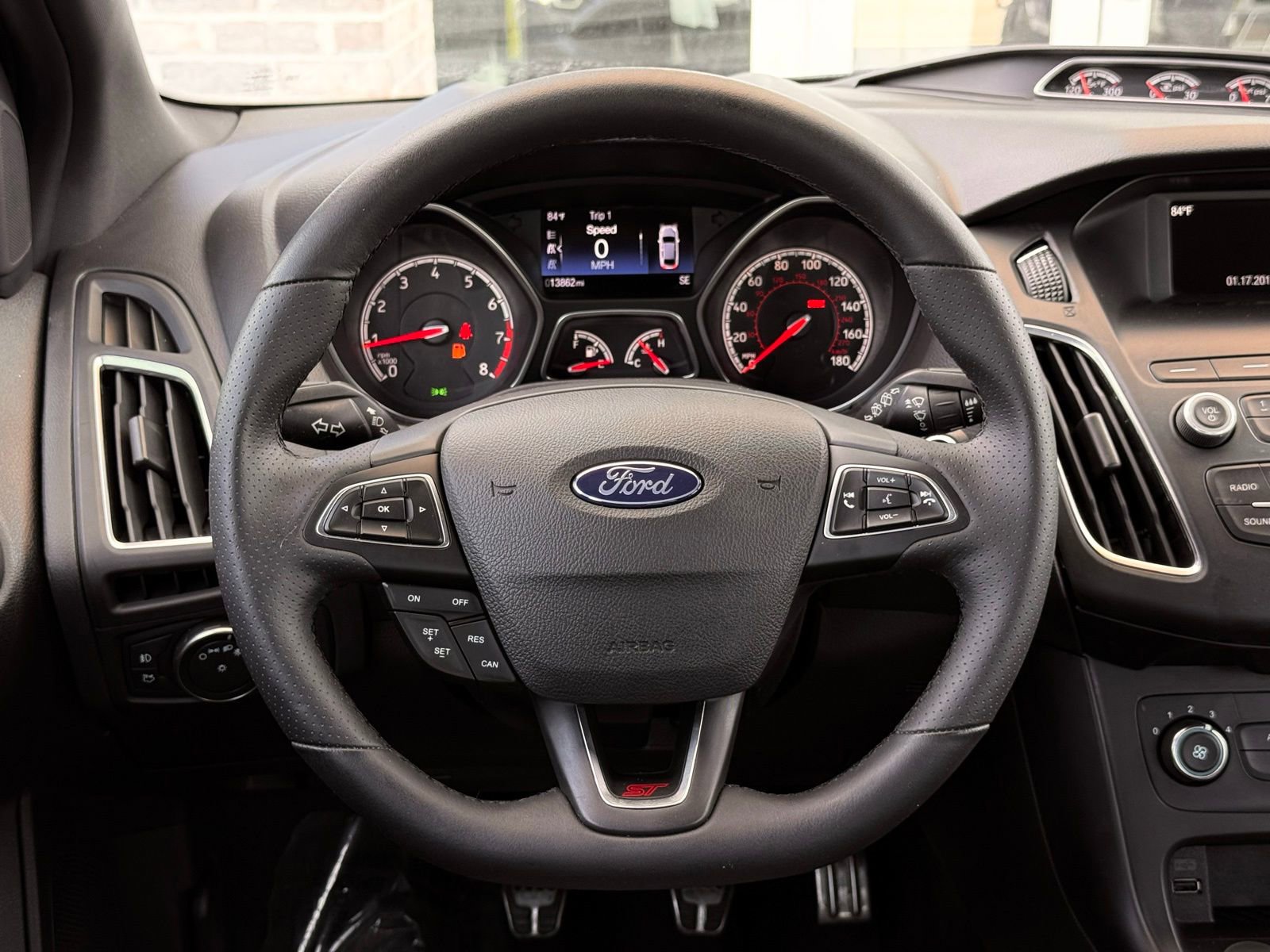 Used 2018 Ford Focus ST image 33