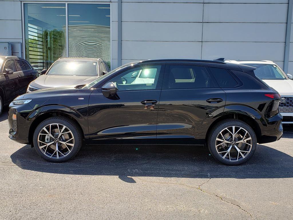 New 2026 Audi Q3 quattro 2.0T AWD/4WD image 2