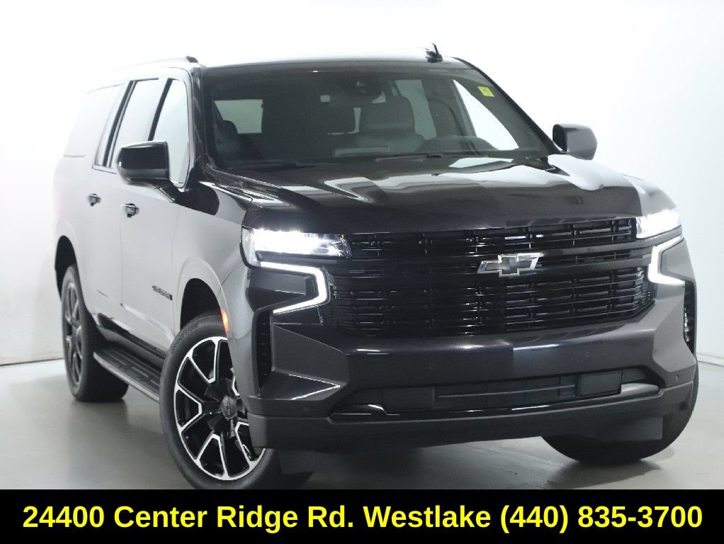 Used 2024 Chevrolet Suburban RST RWD image 2