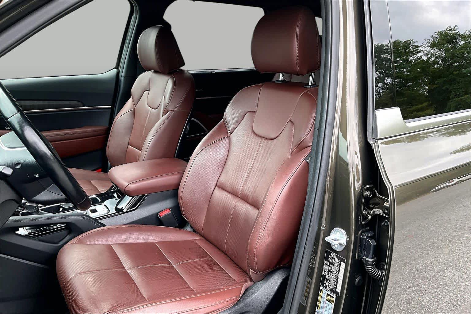Used 2024 Kia Telluride EX AWD/4WD image 8