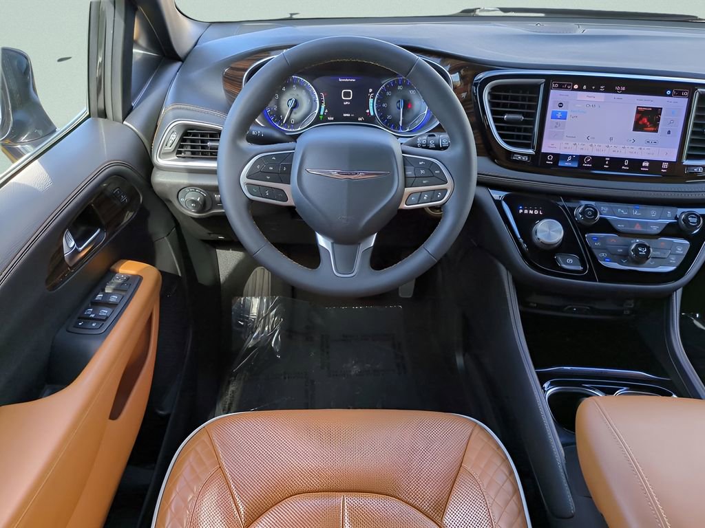 Used 2022 Chrysler Pacifica Pinnacle image 15