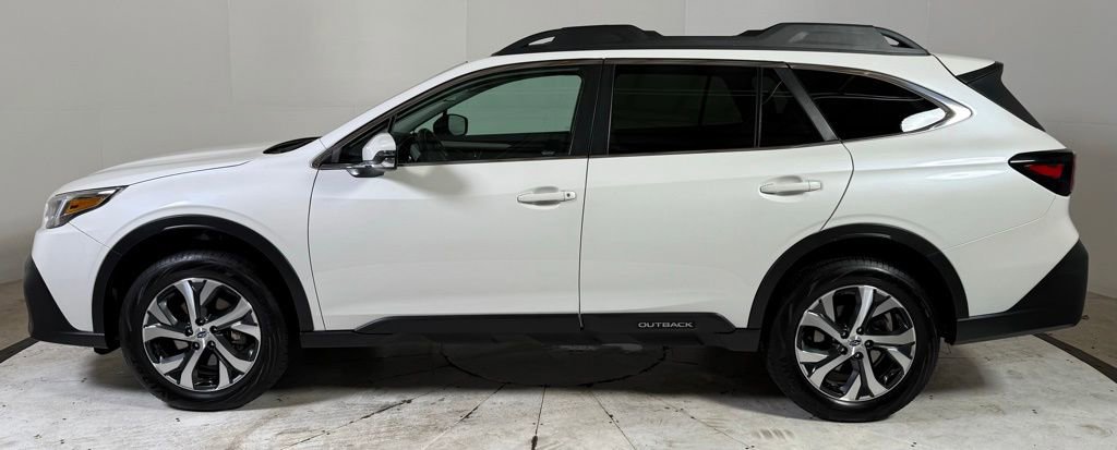 Used 2022 Subaru Outback Limited image 4