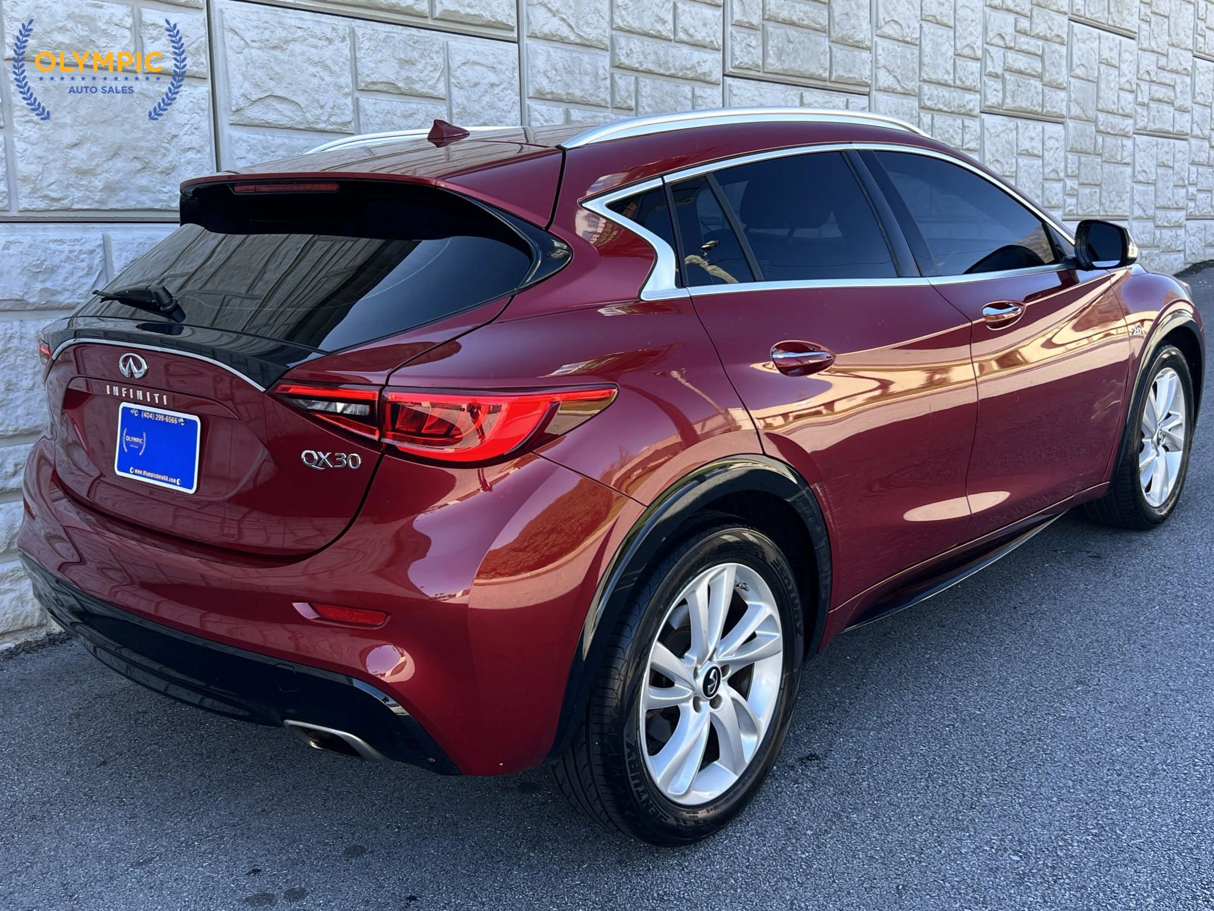 Used 2019 INFINITI QX30 image 6