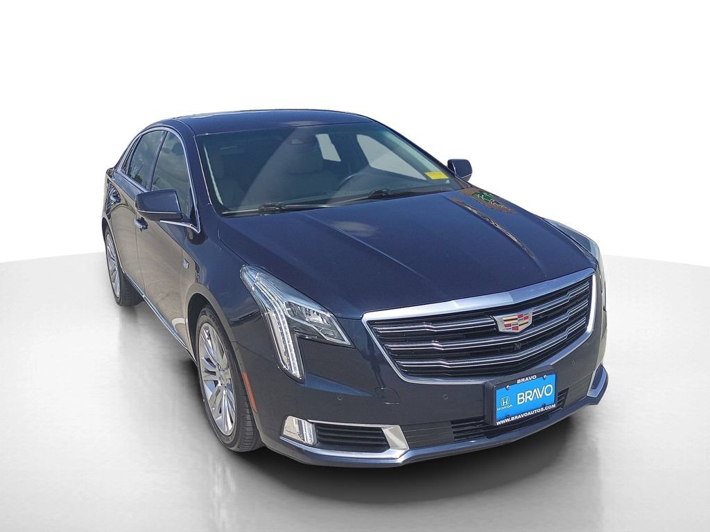 Used 2018 Cadillac XTS Luxury w/ Driver Awareness Package FWD image 3