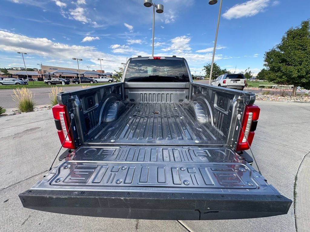 Used 2025 Ford F350 Lariat AWD/4WD image 31