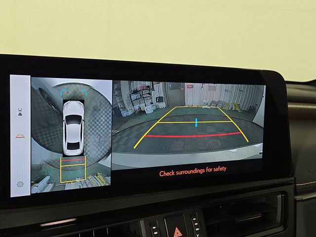 Certified 2024 Lexus ES 300h w/ Luxury Package image 18