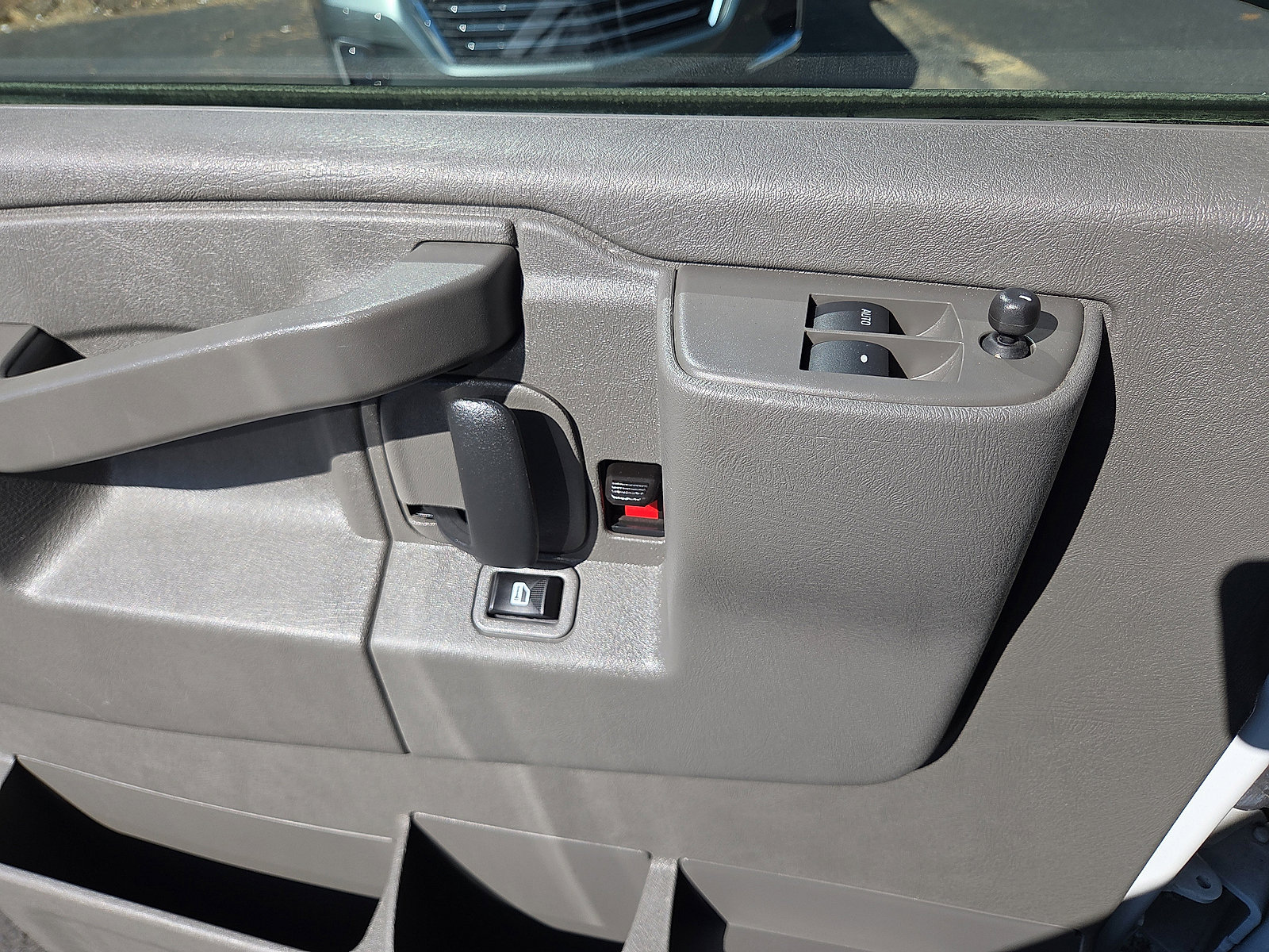 Used 2024 Chevrolet Express 2500 Work Van w/ Driver Convenience Package image 26